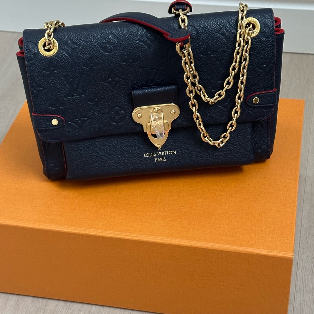 Louis Vuitton Vavin Bag with Chain Strap